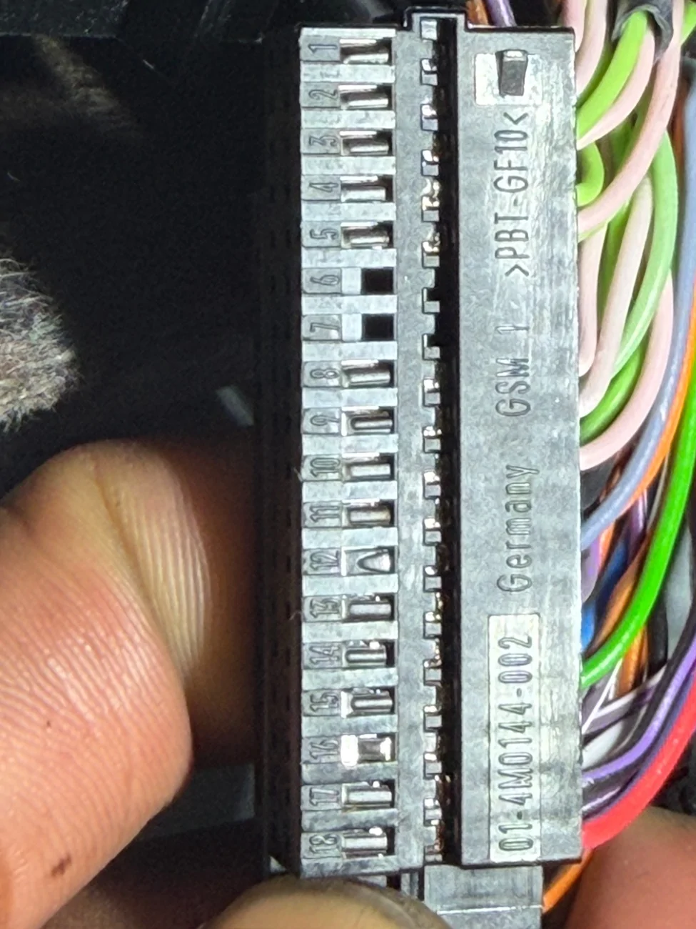 Porsche Taycan Taycan ACC Retrofit - DIY how-to install instructions 01-410144-002 German GSM PBT-GF10K.HEIC