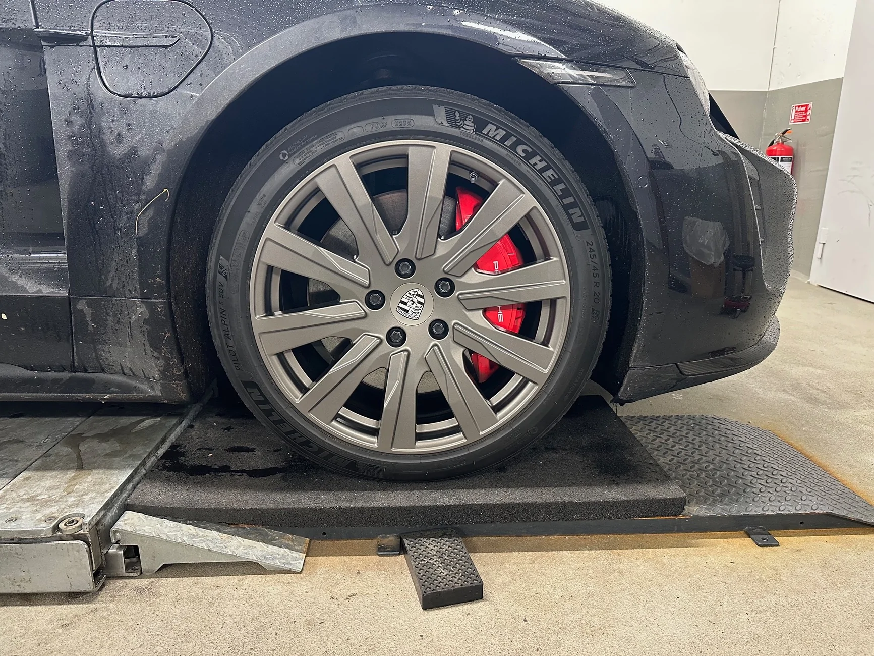 Porsche Taycan Painted 21" RS Spyder wheels IMG_7750