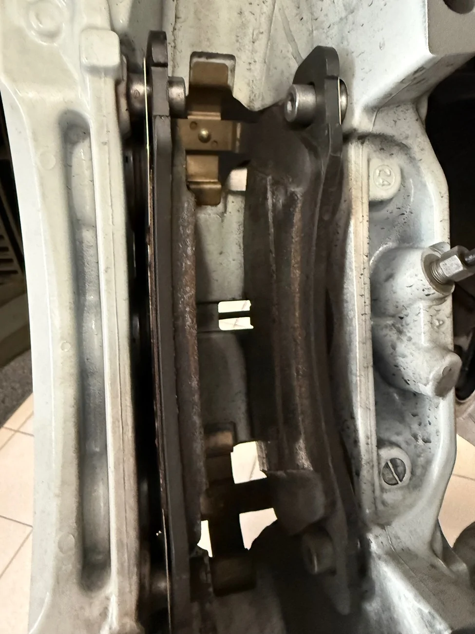 Porsche Taycan PSCB: Slight scraping sound from front left wheel when in motion IMG_5724