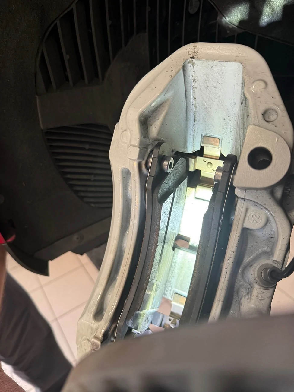 Porsche Taycan PSCB: Slight scraping sound from front left wheel when in motion IMG_5727