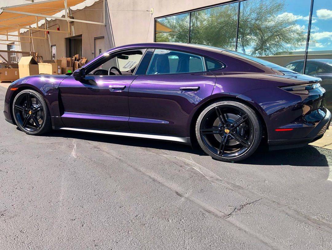 Porsche Taycan PURPLE SKY METALLIC Taycan Club 274571790_1080850619143253_5988364362567664846_n
