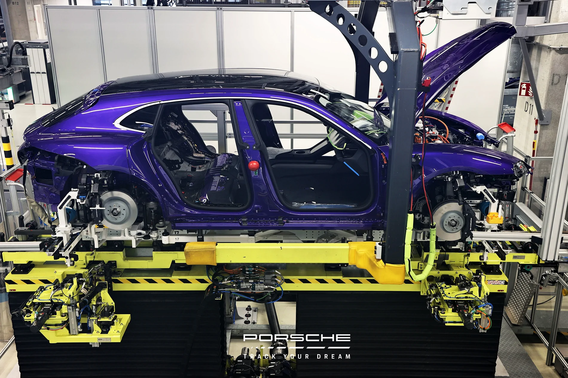 Porsche Taycan Project Purple - MY2026 Taycan CT4 7FF1044D5439456ECC00ACD04F2699A63B6FFB41_corrected