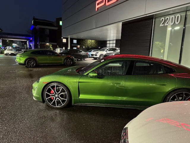 Porsche Taycan MAMBA GREEN Taycan Club IMG_3087
