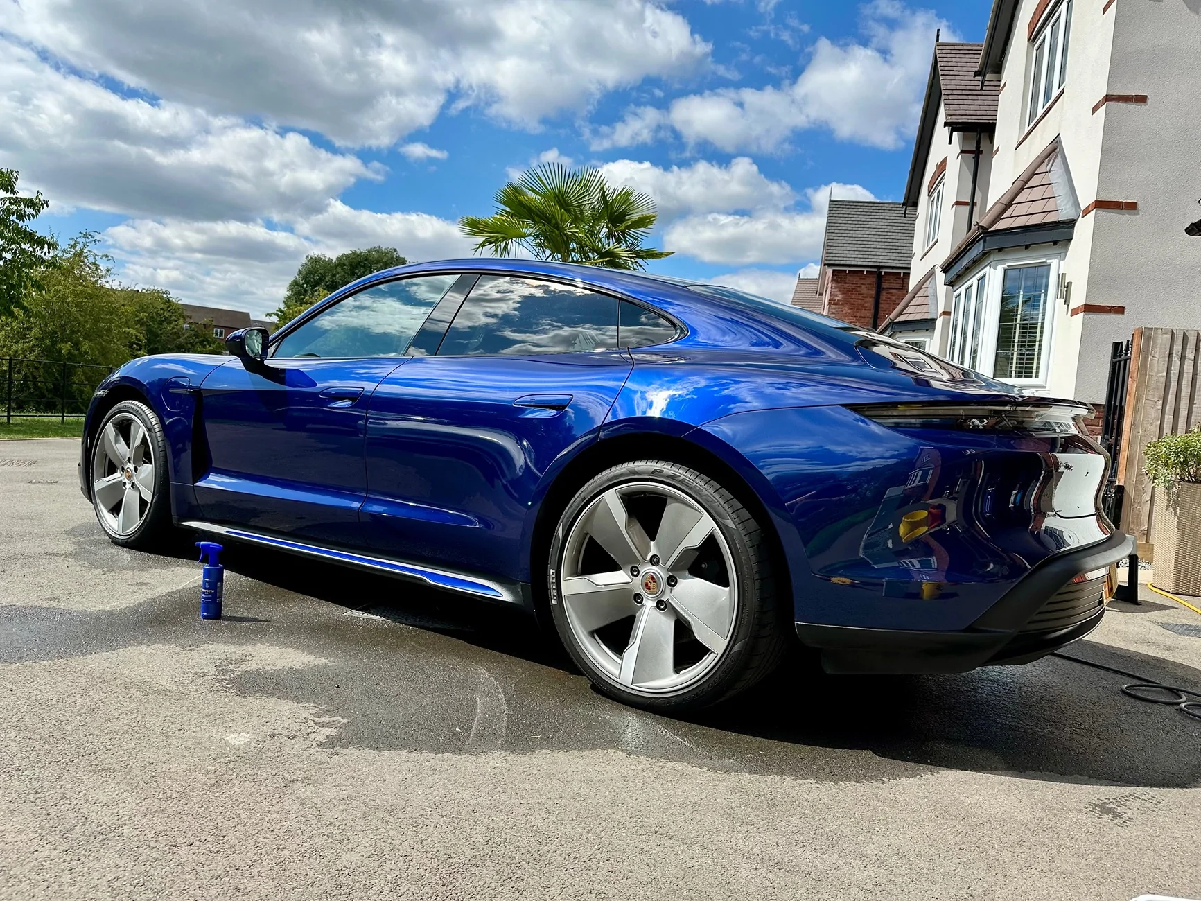 Porsche Taycan GENTIAN BLUE Taycan Club IMG_1420