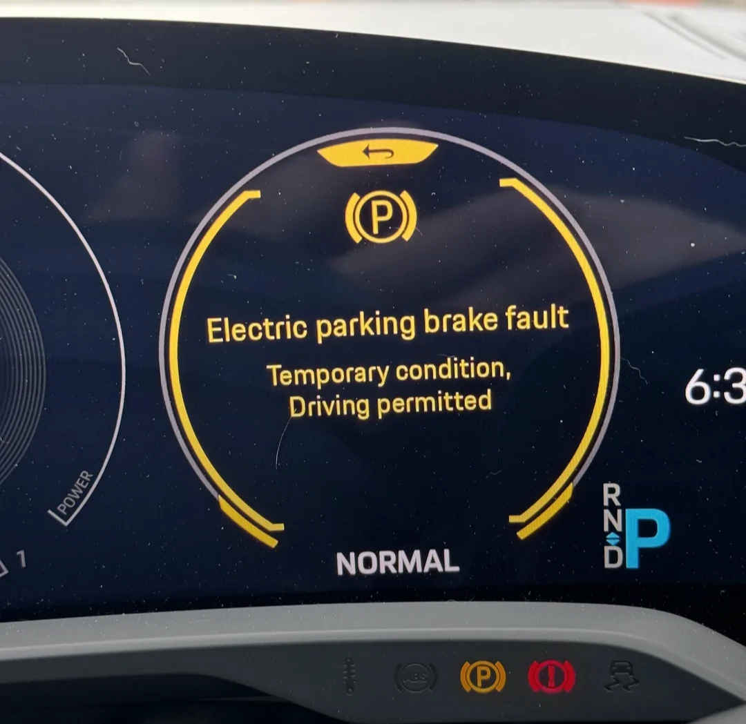 Porsche Taycan Taycan 4S Electrical Parking Brake Error Screenshot_20251229-131413