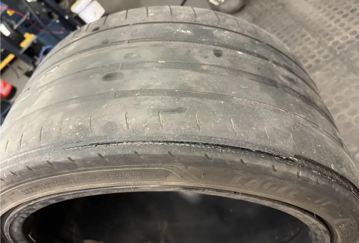 Porsche Taycan Taycan Problem - potential catastrophic tire failure 1767131938441-4l