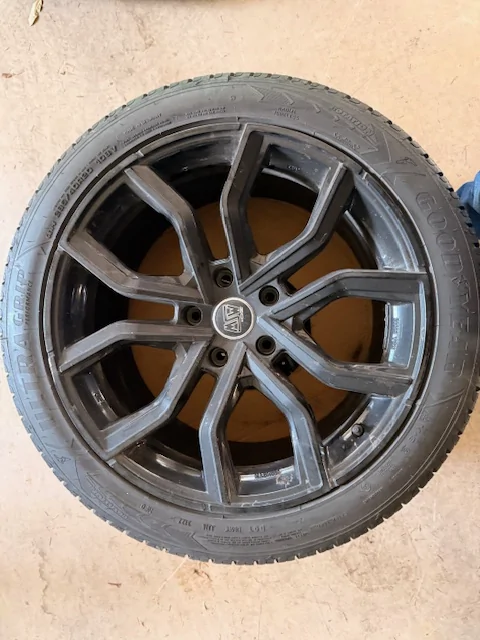 Porsche Taycan Taycan Winter Wheel and Tyres tyre3