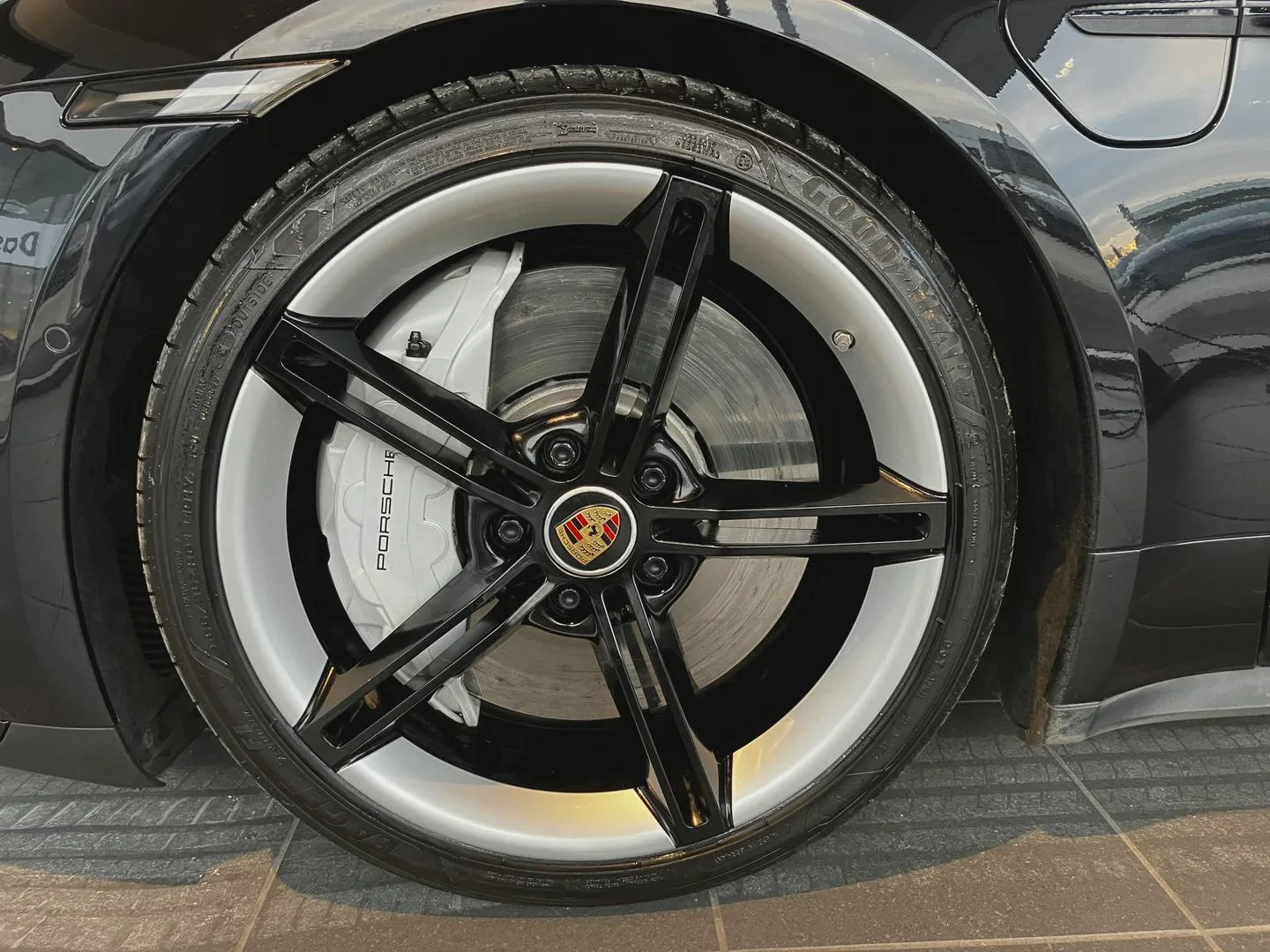 Porsche Taycan PSCB: Slight scraping sound from front left wheel when in motion 1767812441276-j1