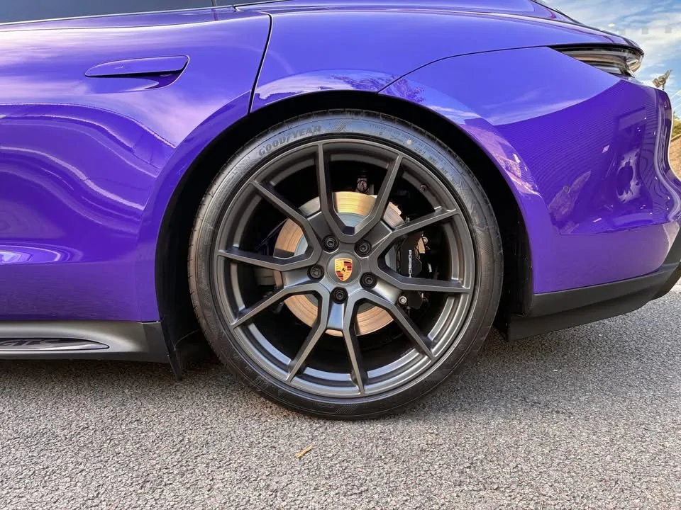 Porsche Taycan PURPLE SKY METALLIC Taycan Club IMG_0764