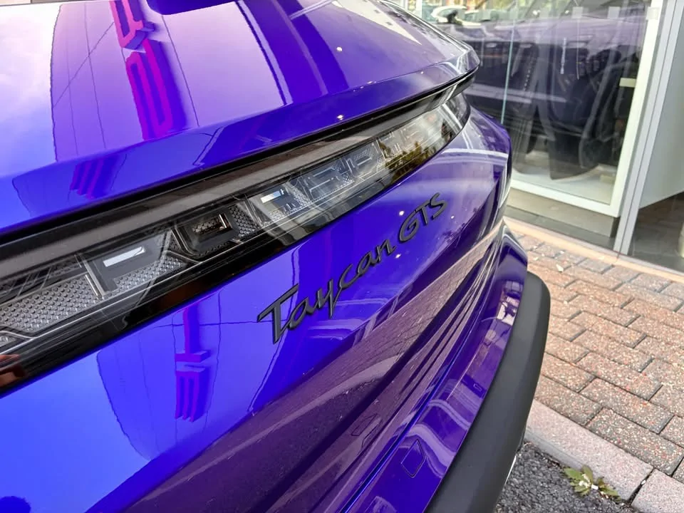 Porsche Taycan PURPLE SKY METALLIC Taycan Club IMG_0765