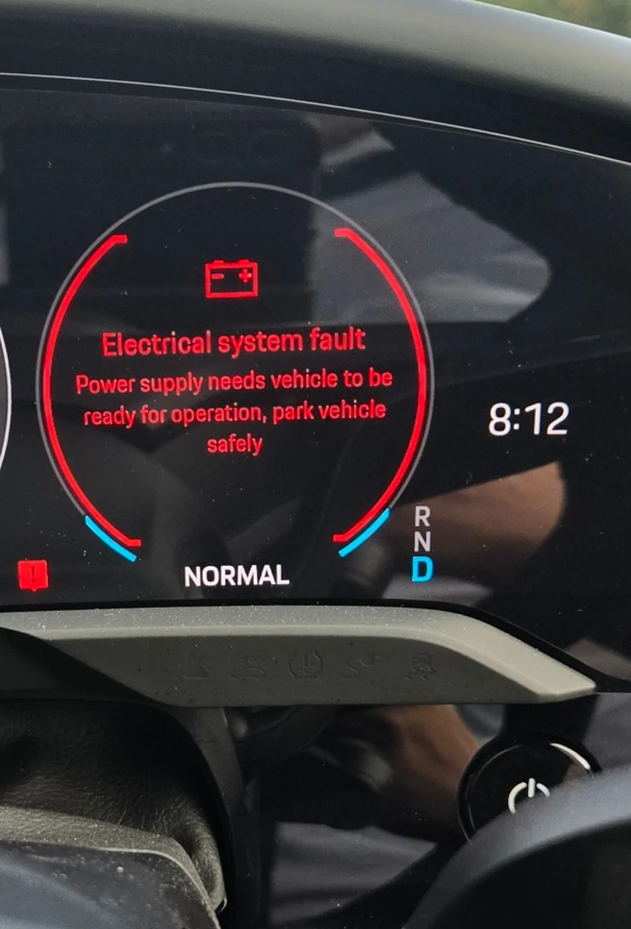 Porsche Taycan Intermittent red warning J1.2 Screenshot_20250915_170823_Gallery