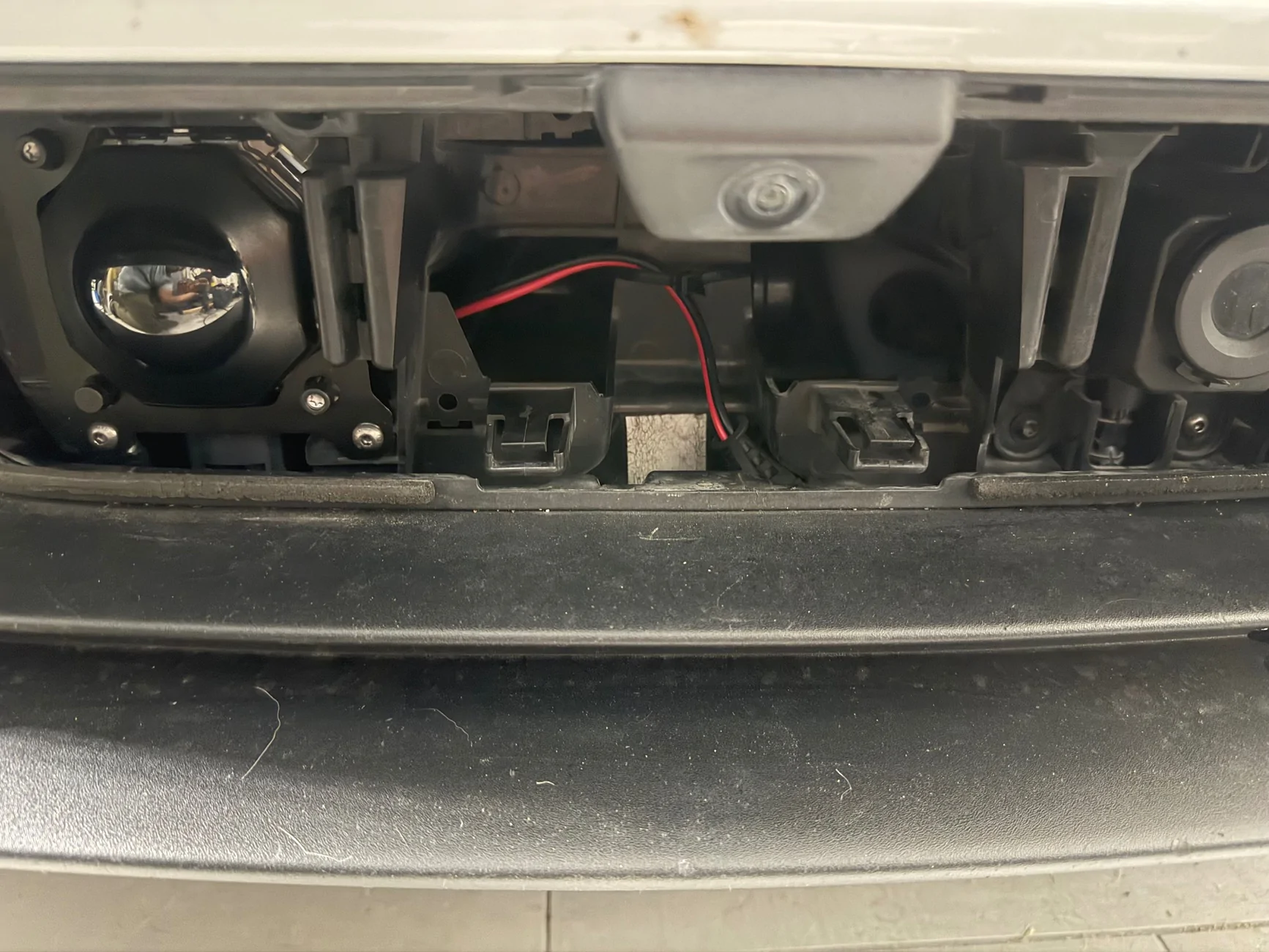 Porsche Taycan 12V battery: convert to a cheap alternative? IMG_8623