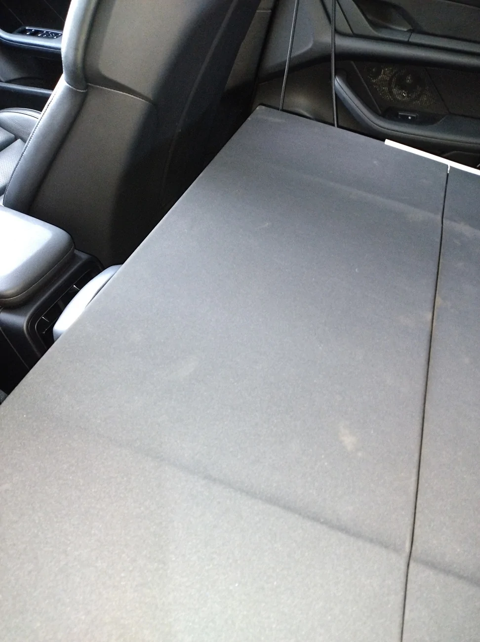 Porsche Taycan Luggage partition net for CT with sunroof IMG_20260124_120649796