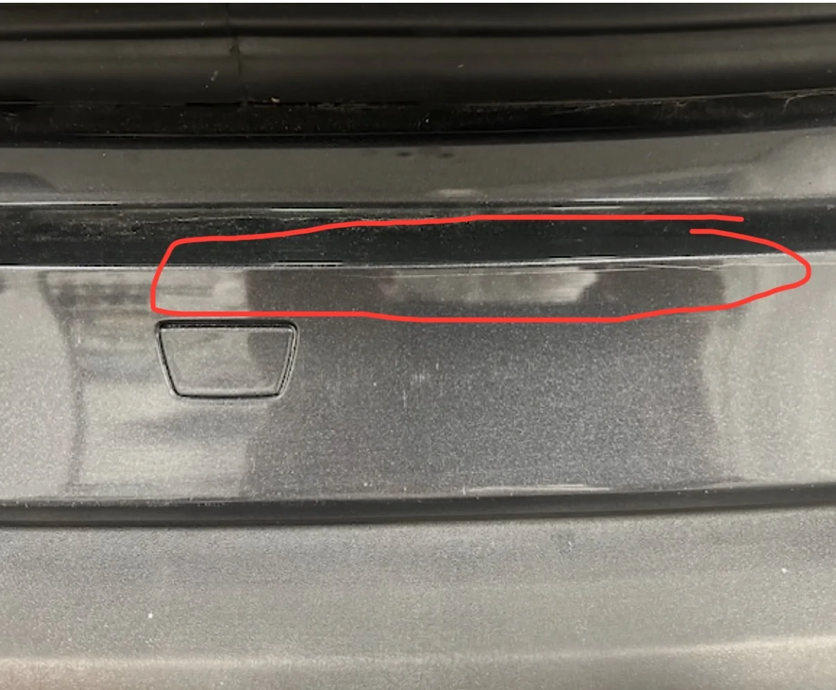 Porsche Taycan Taycan repair - small crack in my rear bumper IMG_0117