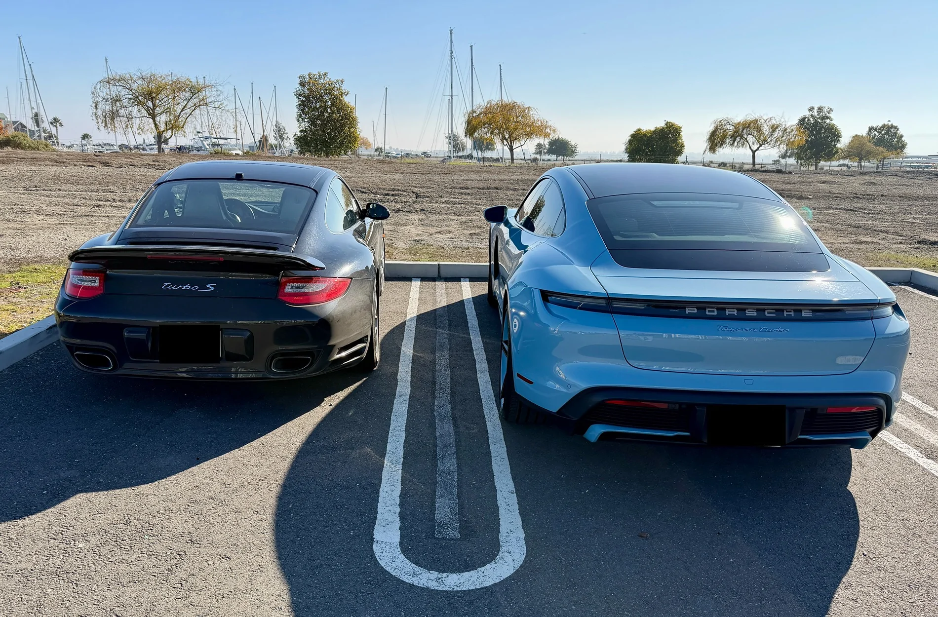 Porsche Taycan FROZEN BLUE Taycan Club IMG_0538