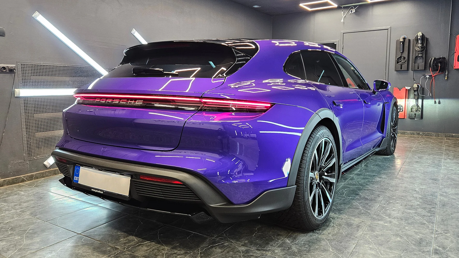 Porsche Taycan PURPLE SKY METALLIC Taycan Club 20260207_104533_mod