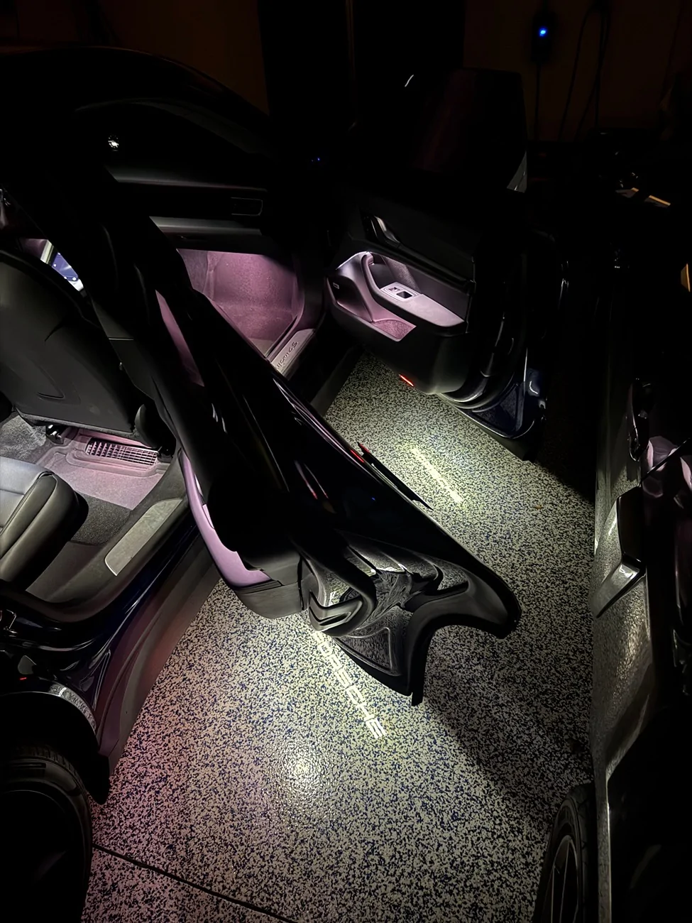 Porsche Taycan Puddle lights + Side markers done IMG_4767