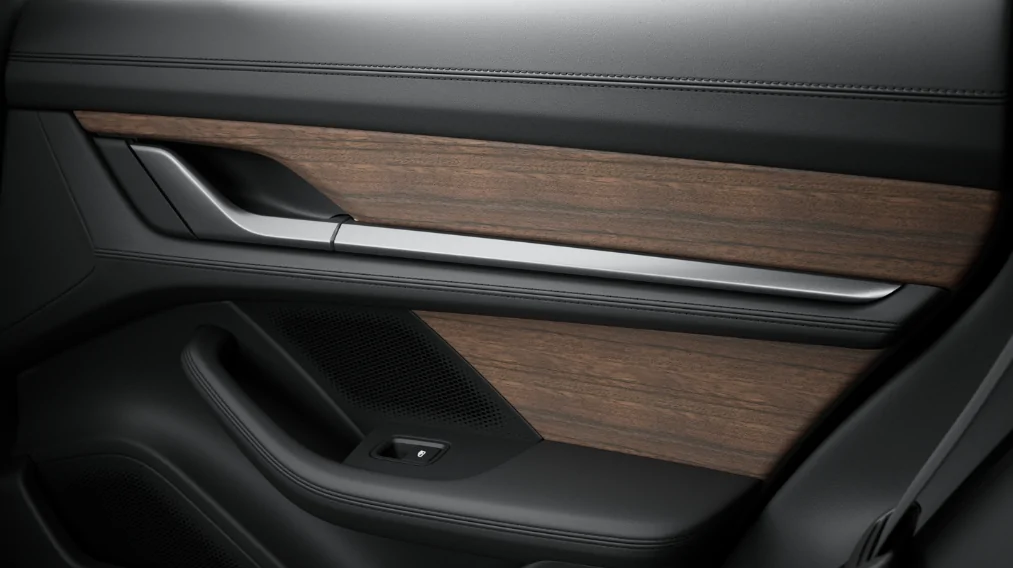 Porsche Taycan Anyone spec the "Paldao" interior trim?  How do you like it? 1770578118119-ux