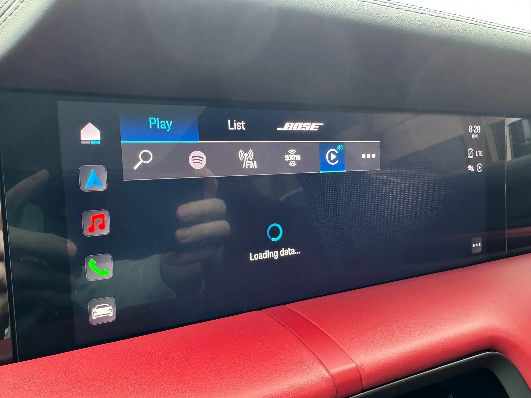 taycan_carplay_endless_loading_data.webp