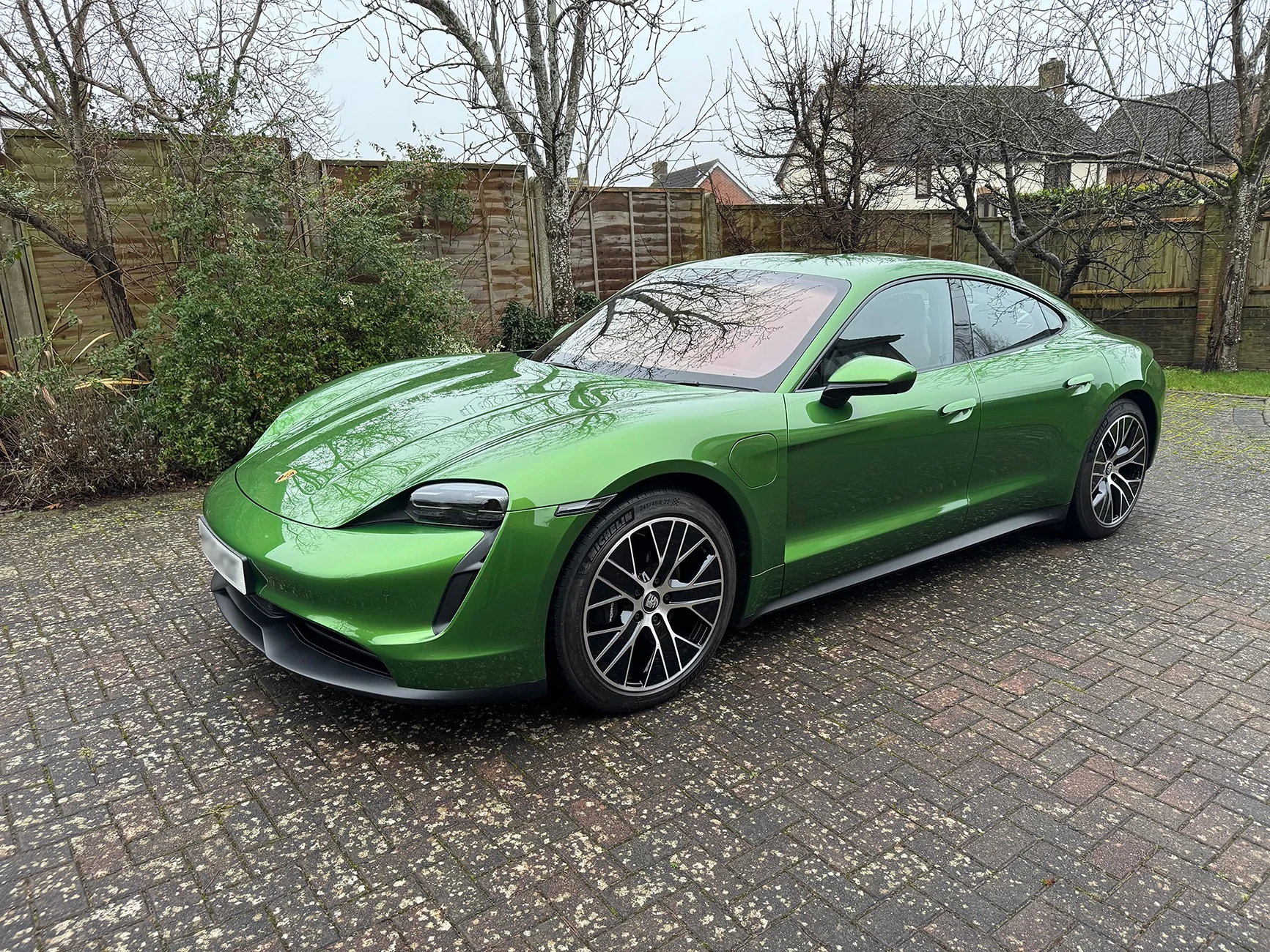 Porsche Taycan MAMBA GREEN Taycan Club IMG_8347