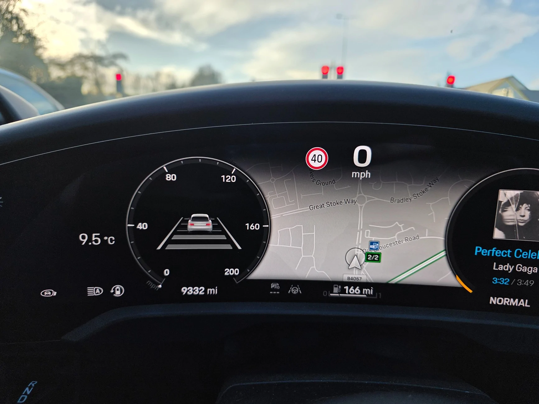 Porsche Taycan How do you have your dash/HUD configured? 20260228_162819