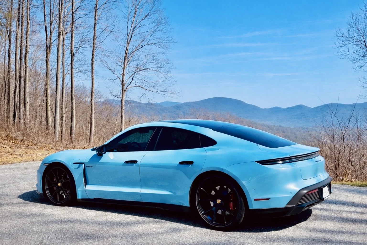 Porsche Taycan FROZEN BLUE Taycan Club CCFA6096-E436-4D5D-9238-EE4A6E12970C