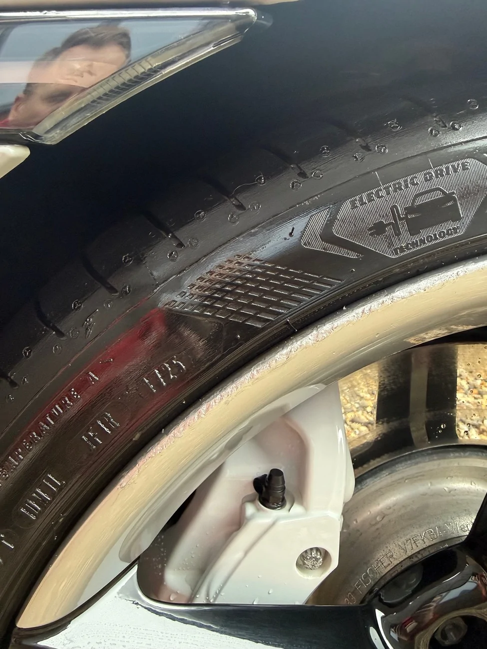 Porsche Taycan Bulging tyre, another pothole victim…. IMG_7778