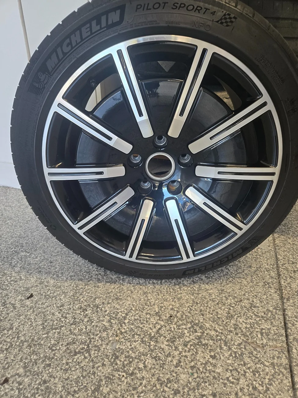 Porsche Taycan FS 20" Taycan Turbo Aero Wheels 1000027565