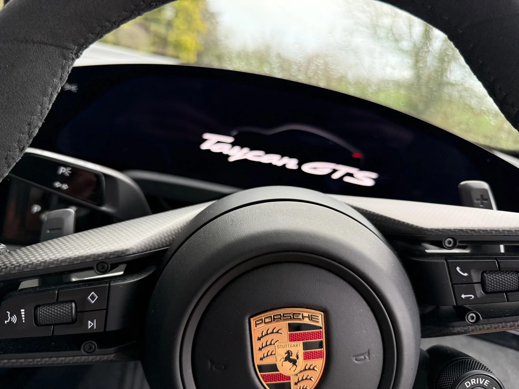 Porsche Taycan Steering Wheel Paddles Live on Configurator IMG_4042