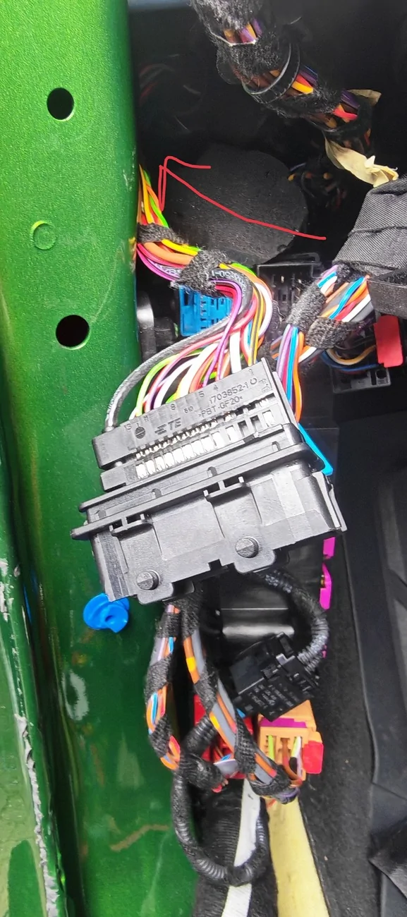Porsche Taycan Illuminated Door Sills Installation / Retrofit DIY IMG_20260404_193844