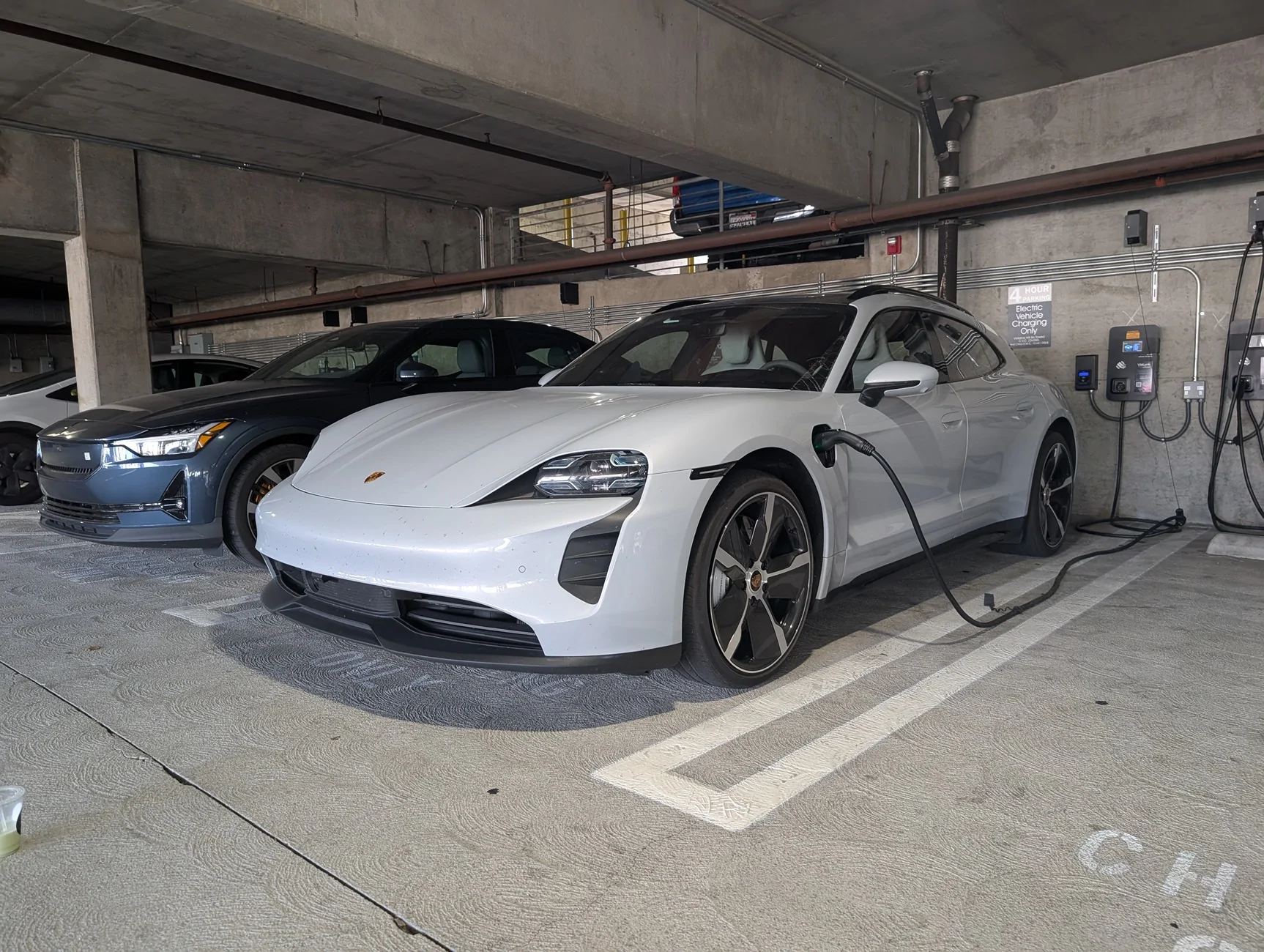 Porsche Taycan ICE GREY Taycan Club PXL_20260404_194116043