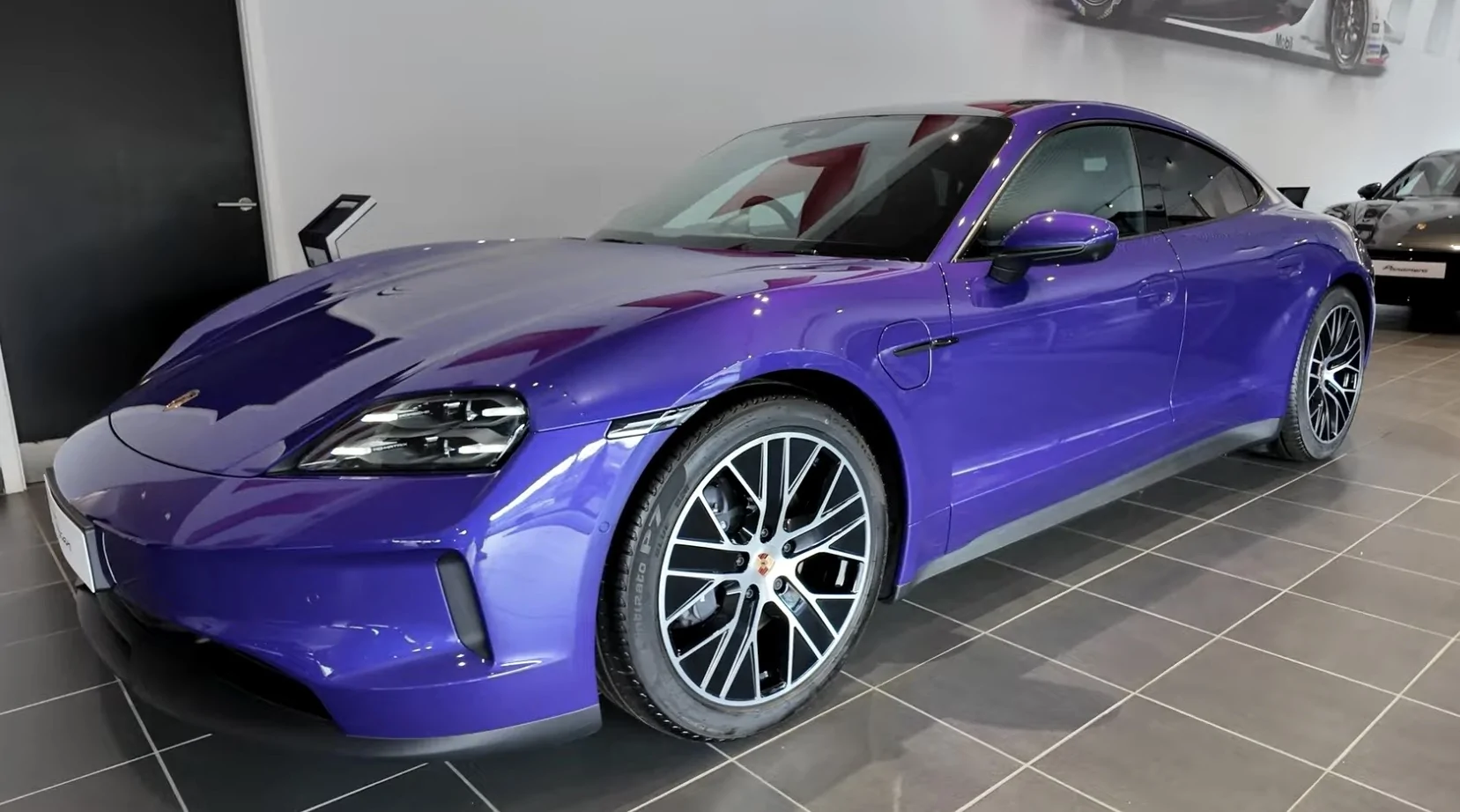Porsche Taycan PURPLE SKY METALLIC Taycan Club IMG_3045