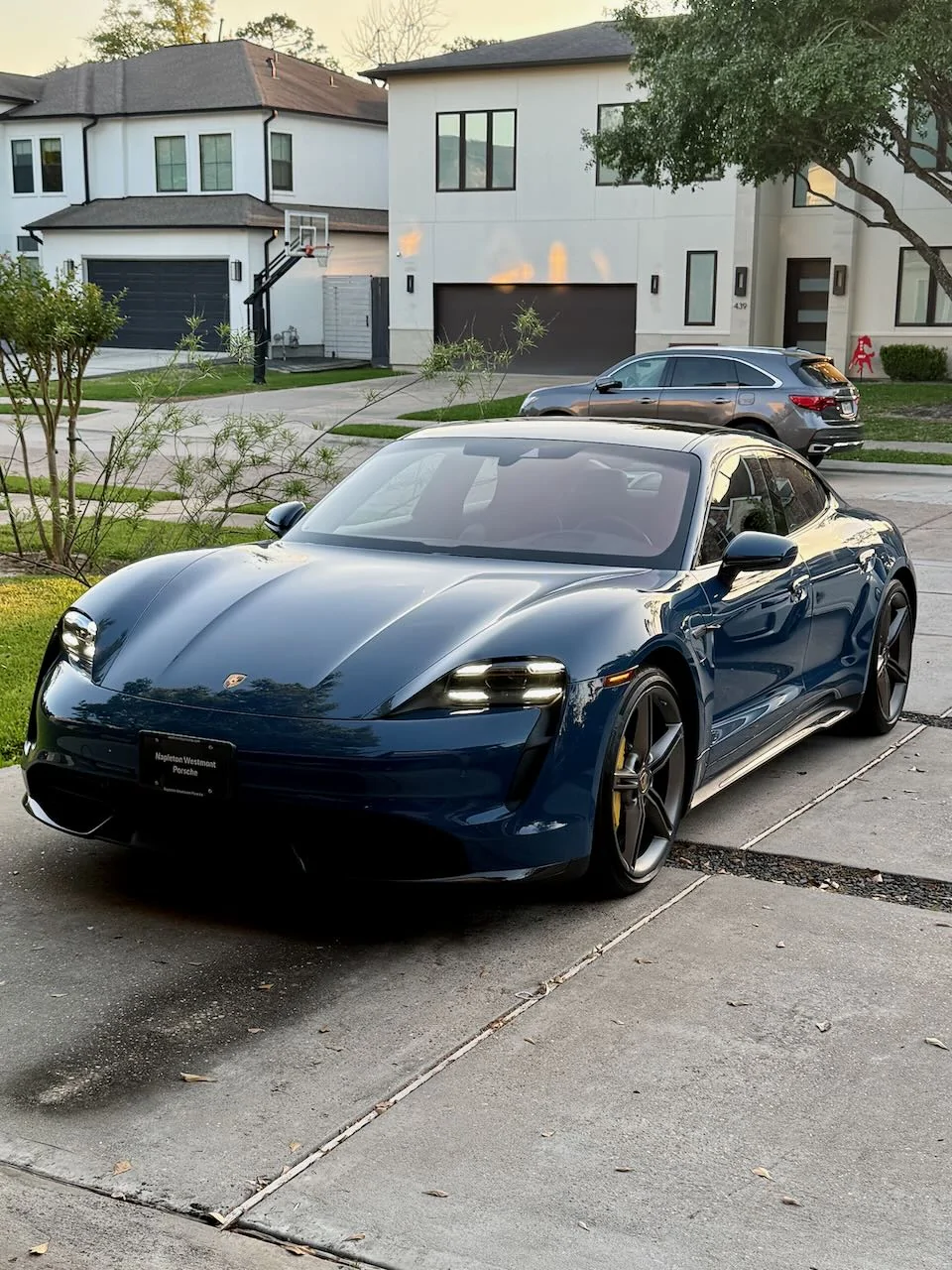 Porsche Taycan Members Say Hello Here! IMG_9726