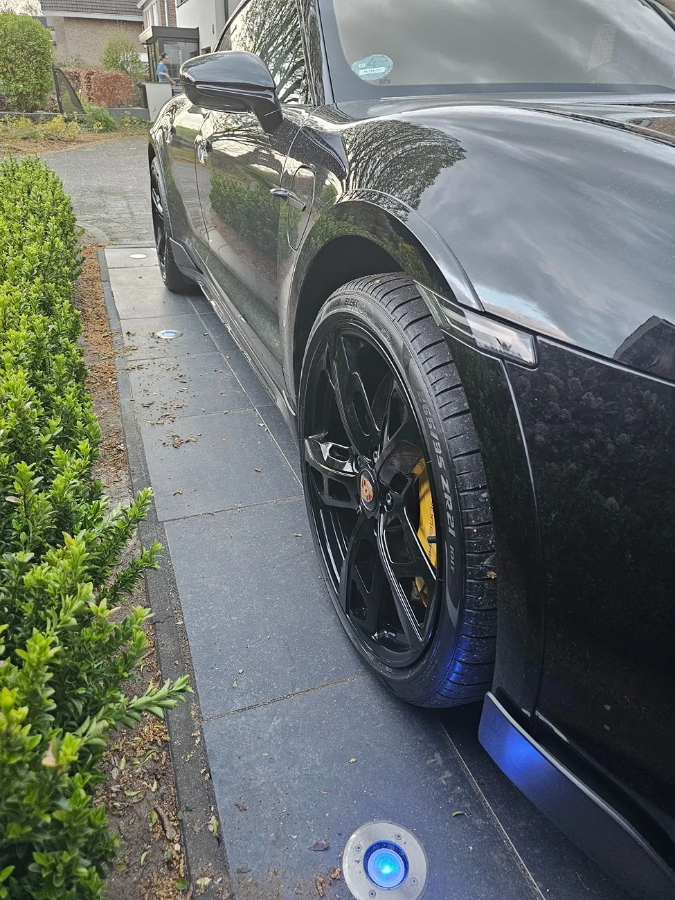Porsche Taycan Spacers….? 20260410_200302