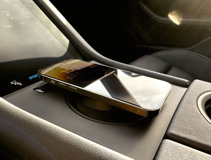 Porsche Taycan MagSafe Phone Holder Screenshot 2026-04-12 at 18.13.54