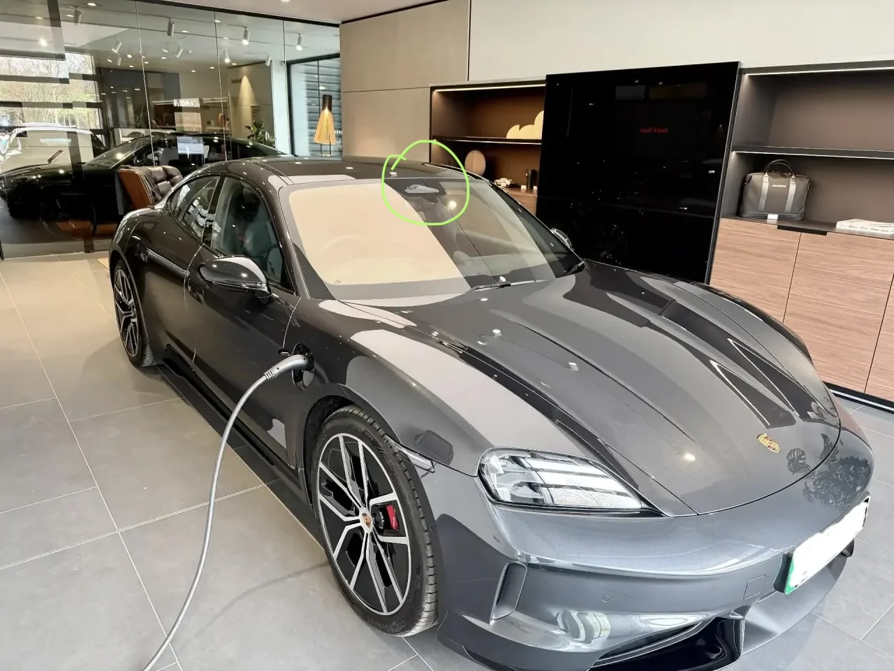 Porsche Taycan new camera on wide glass 5D1F74AF-29E8-420C-8275-60399CABEBF4