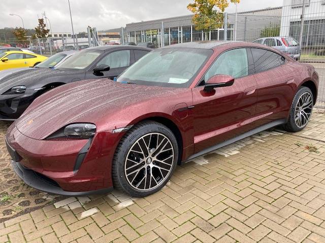 Porsche Taycan CHERRY METALLIC Taycan Club IMG_2021