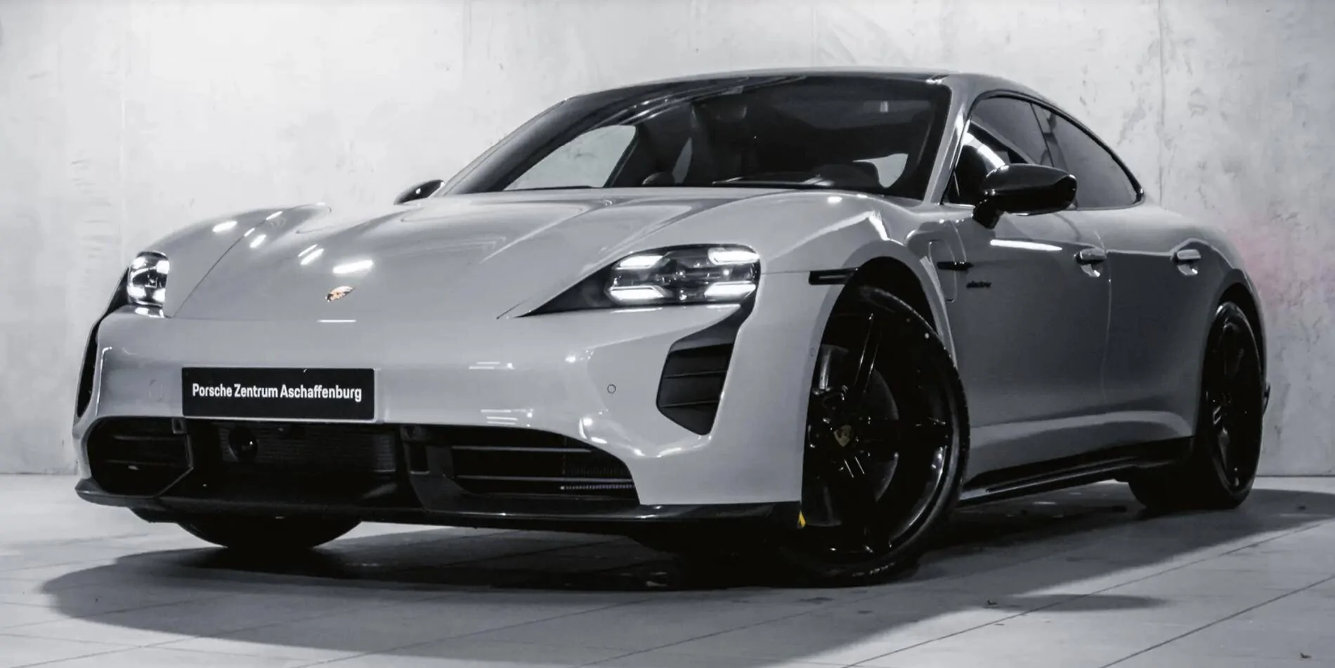 Porsche Taycan CHALK Taycan Club Screenshot 2020-10-21 at 19.12.31