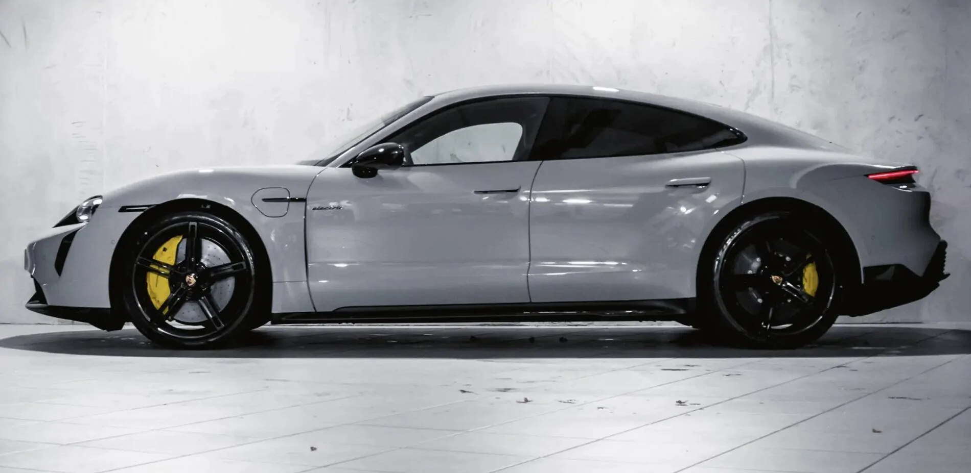 Porsche Taycan CHALK Taycan Club Screenshot 2020-10-21 at 19.12.37