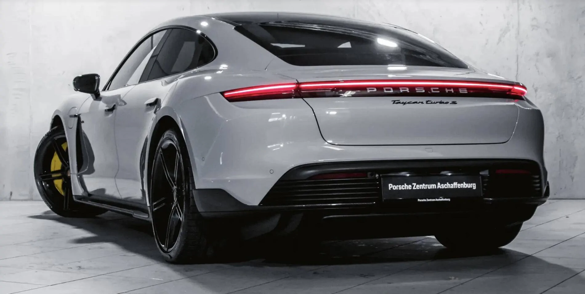 Porsche Taycan CHALK Taycan Club Screenshot 2020-10-21 at 19.12.44