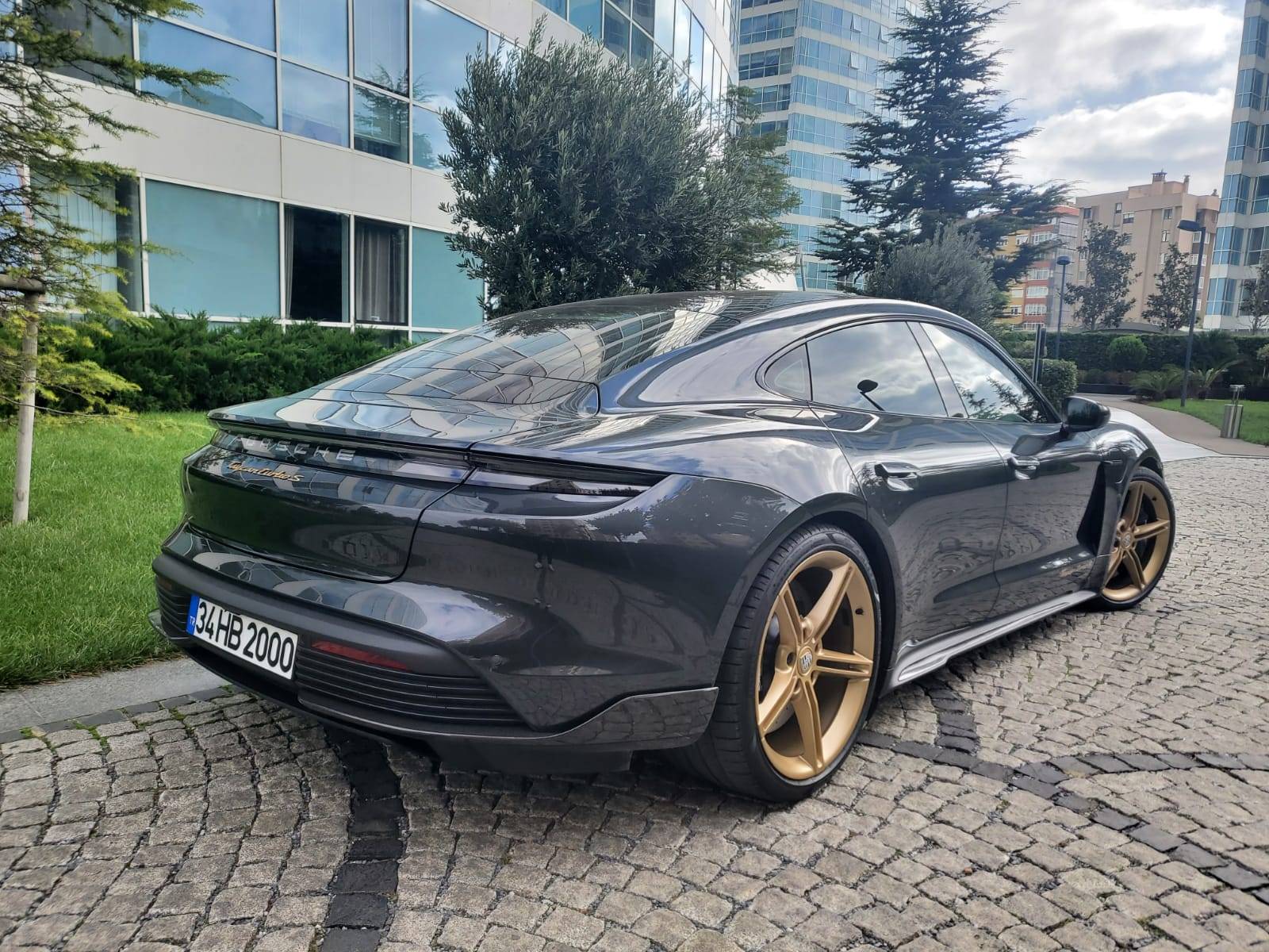 Porsche Taycan Aurum wheels + custom painted Taycan model logo emblem WhatsApp Image 2020-10-22 at 14.47.03 (3)