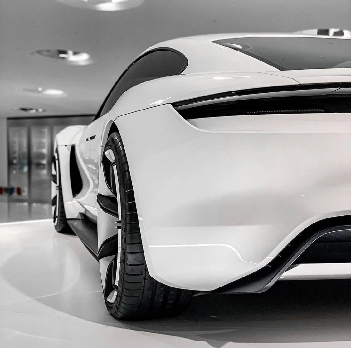 Porsche Taycan Taycan Turbo S with Mission E Concept style wheels BCF98CBD-57B7-4108-9D78-AC1D0CE6BEF5