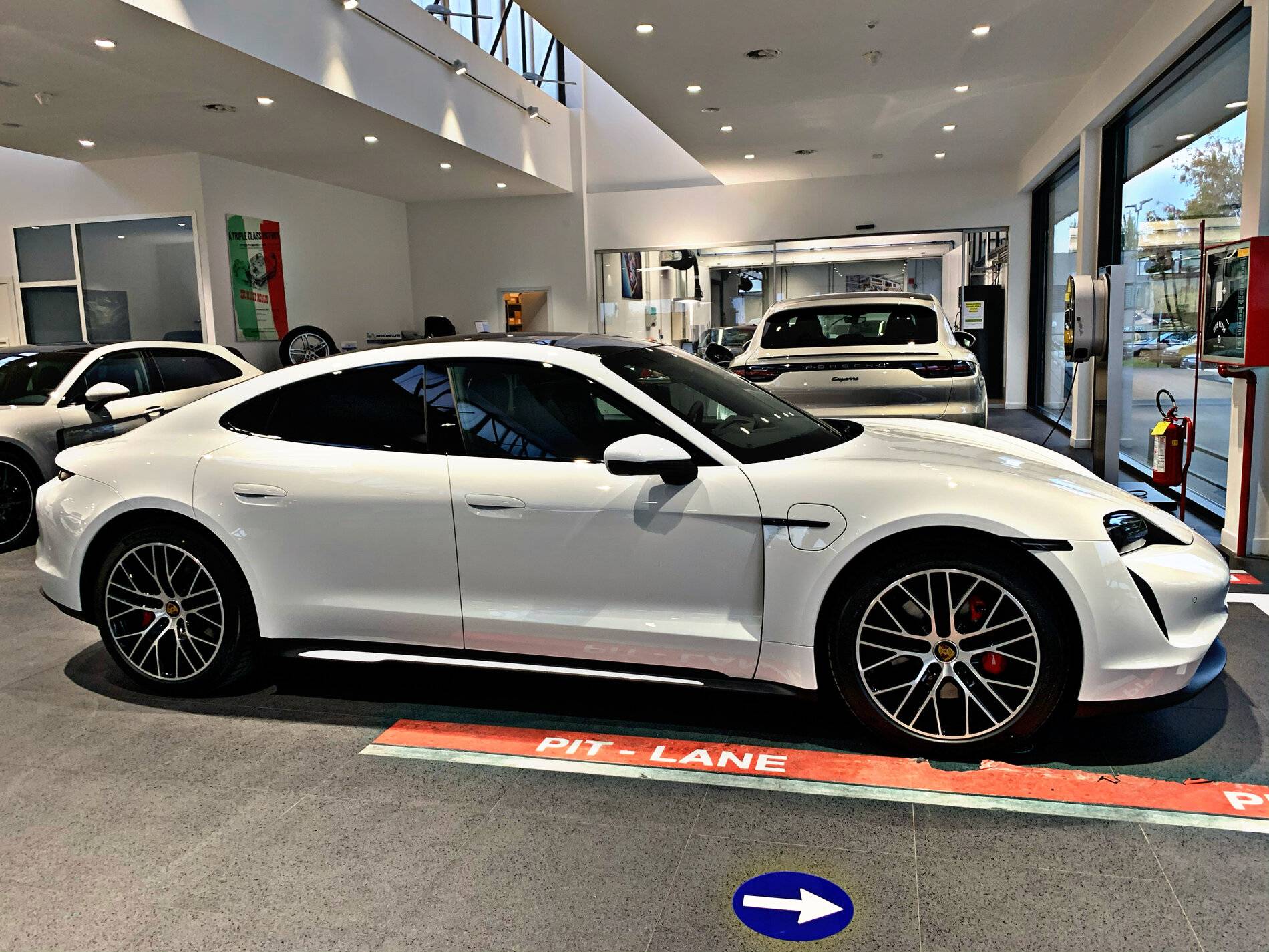 Porsche Taycan Finally MY 2021 Taycan 4s is here 8BD05BD0-3DB5-45B9-981C-D4493BA14A12