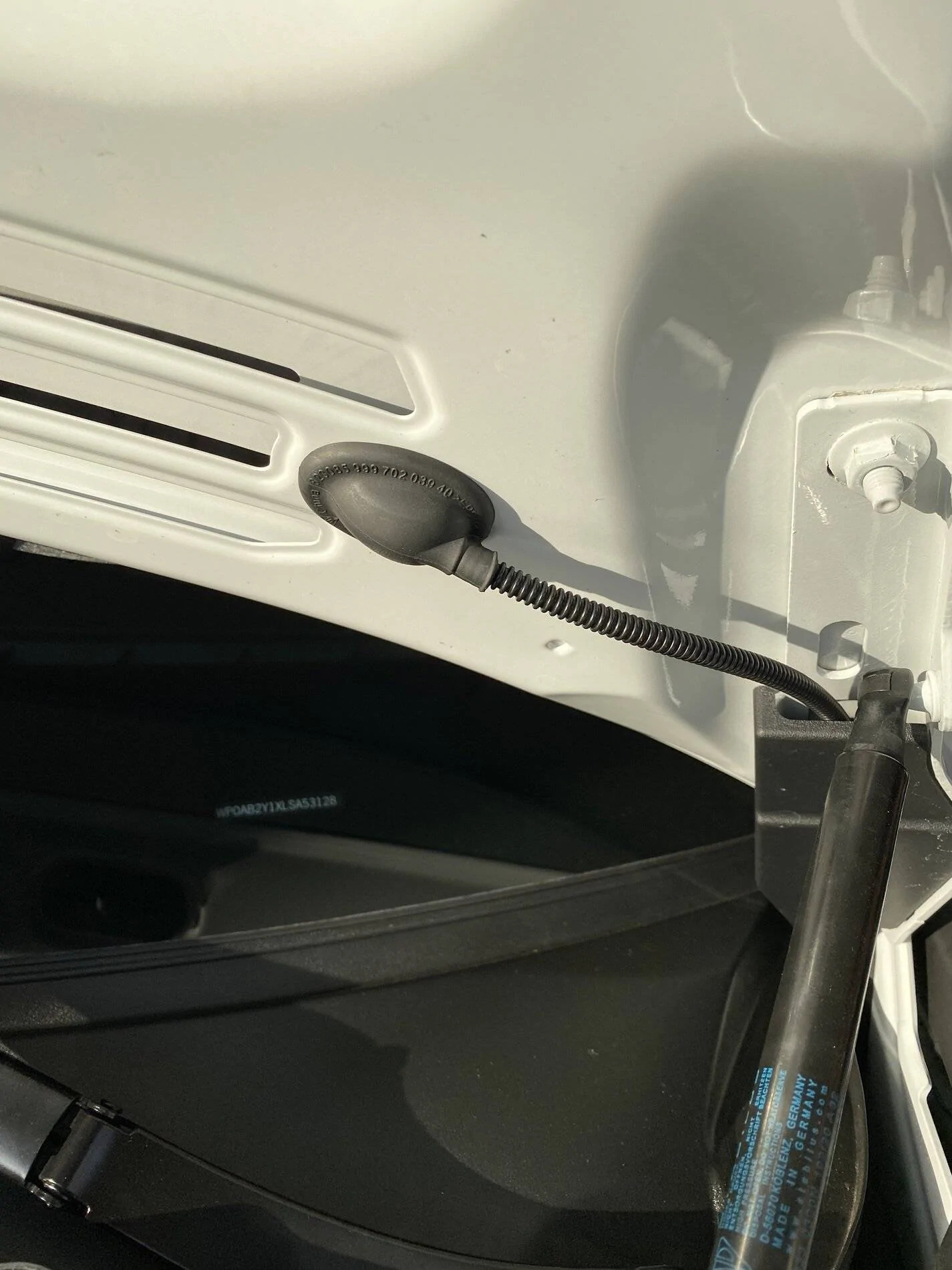 Porsche Taycan Name this part! Under frunk connector. CA476649-1F94-4211-BAB1-F9562741FE5E