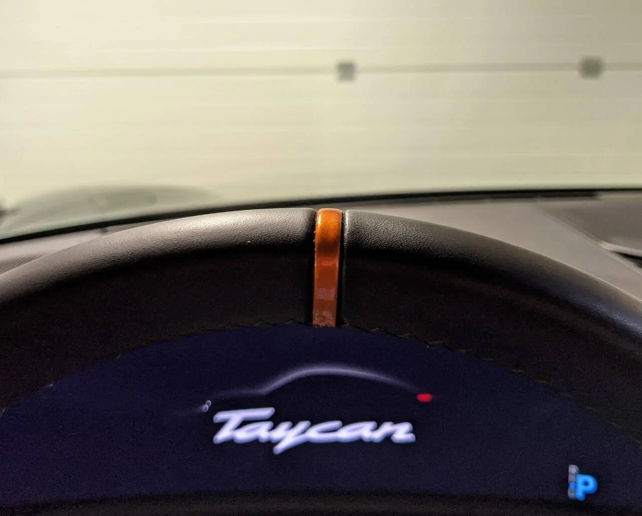 Porsche Taycan Steering wheel colour stripe Captur