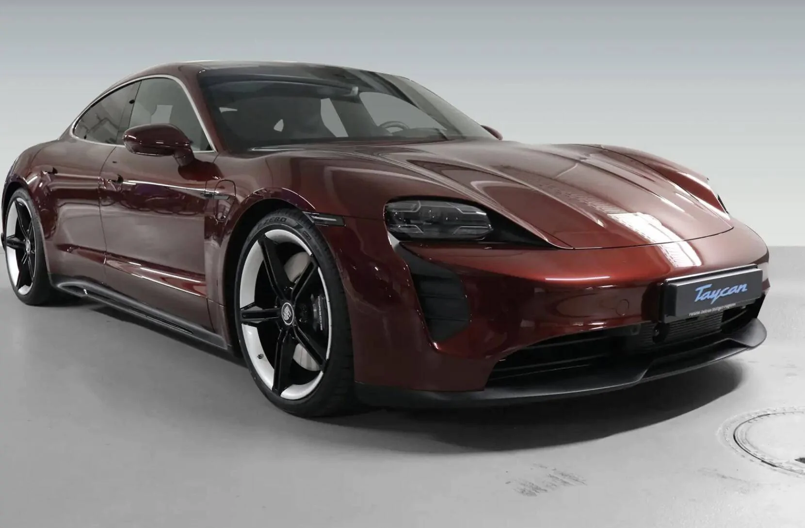 Porsche Taycan CHERRY METALLIC Taycan Club Screenshot 2020-11-02 at 21.02.24