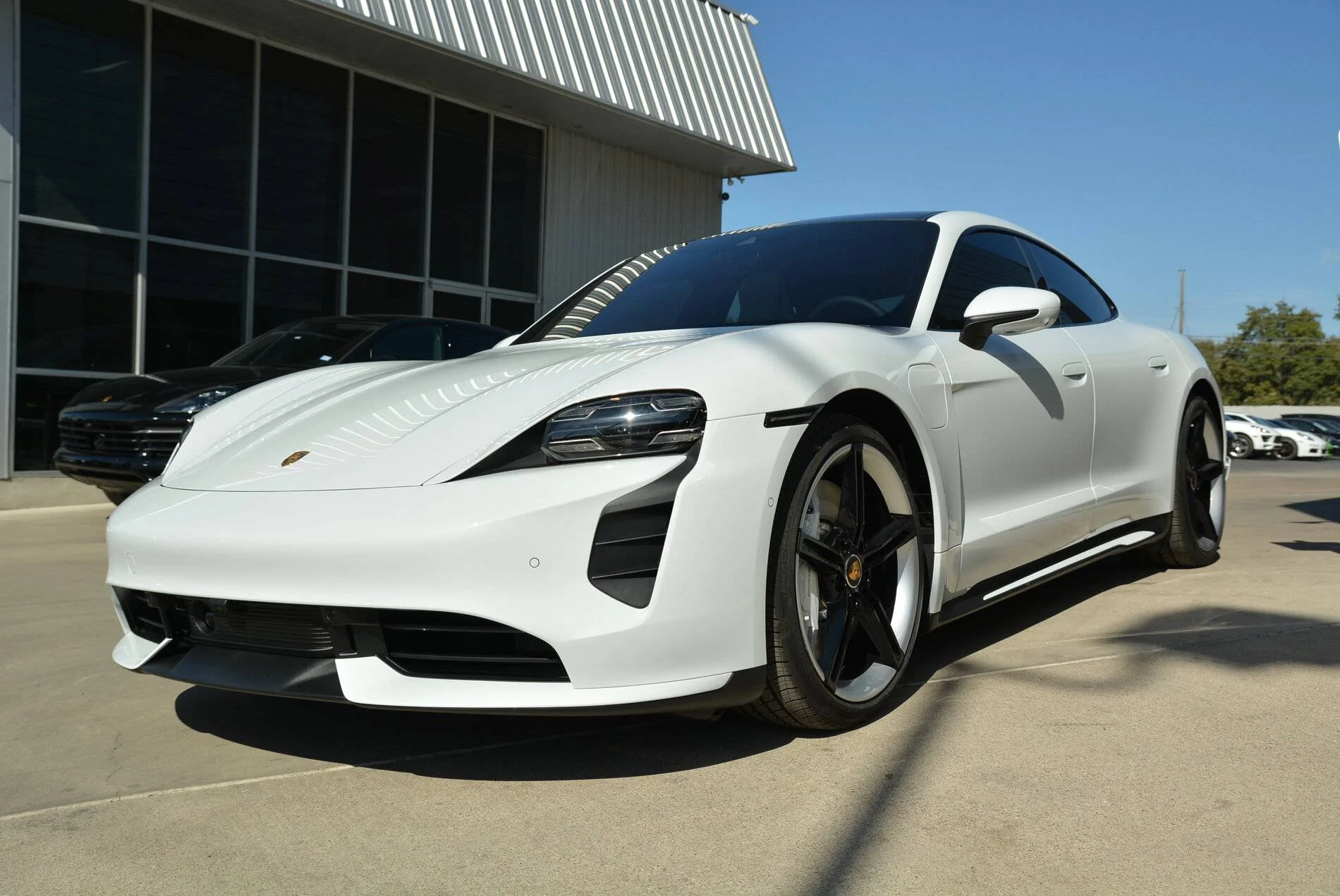 Porsche Taycan CARRARA WHITE Taycan Club DSC_1918