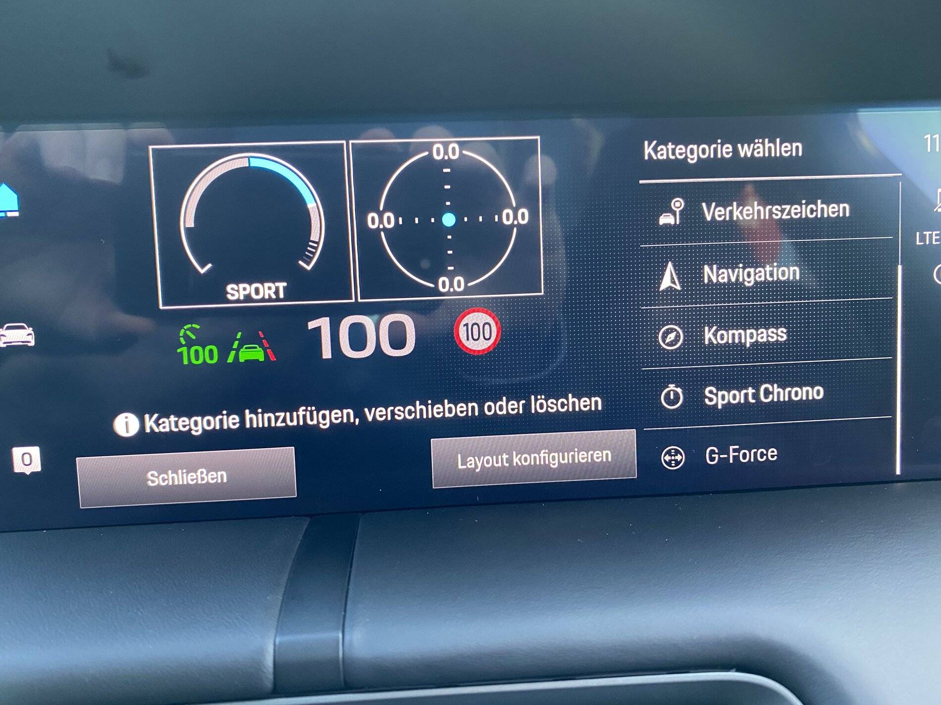 Porsche Taycan Pic of Head Up Display (HUD) & Wireless CarPlay/Charging 0BB8D73E-9941-4FDF-A2E5-6A0F6E05B36E