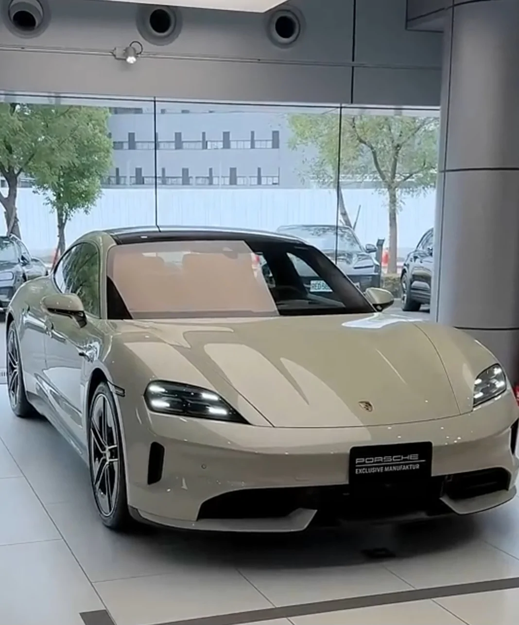Porsche Taycan 🎨 PTS: PAINT TO SAMPLE Taycan Club & Photos Thread Screenshot_20260421_084553_Video Player