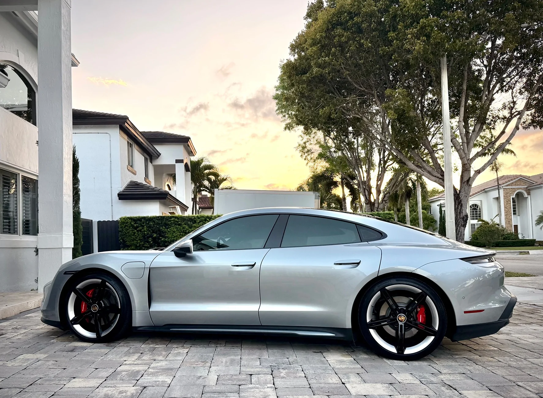 Porsche Taycan (Pic request) Ice Grey and Mission-E wheel variants IMG_6976
